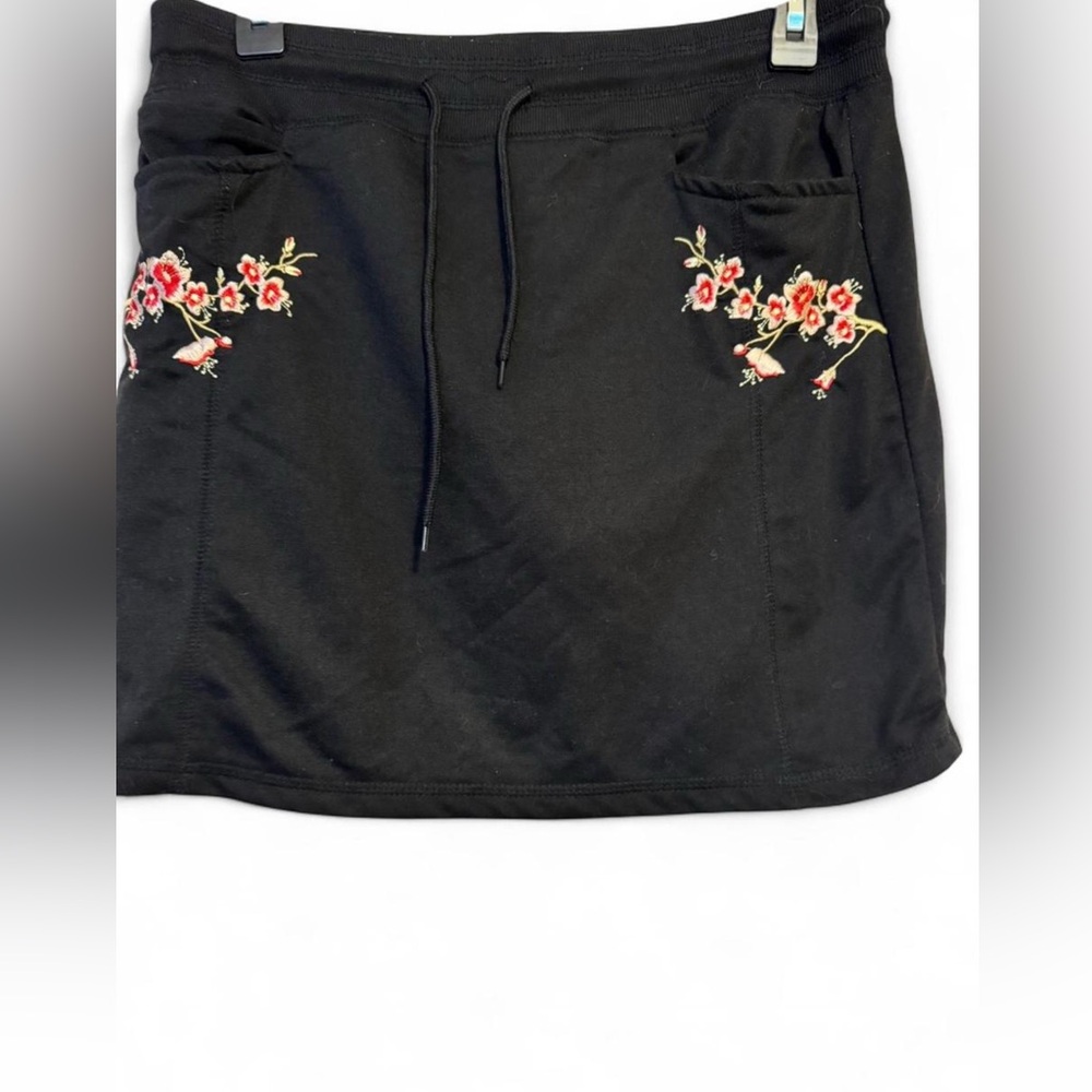 Floral Embroidered Black Skirt